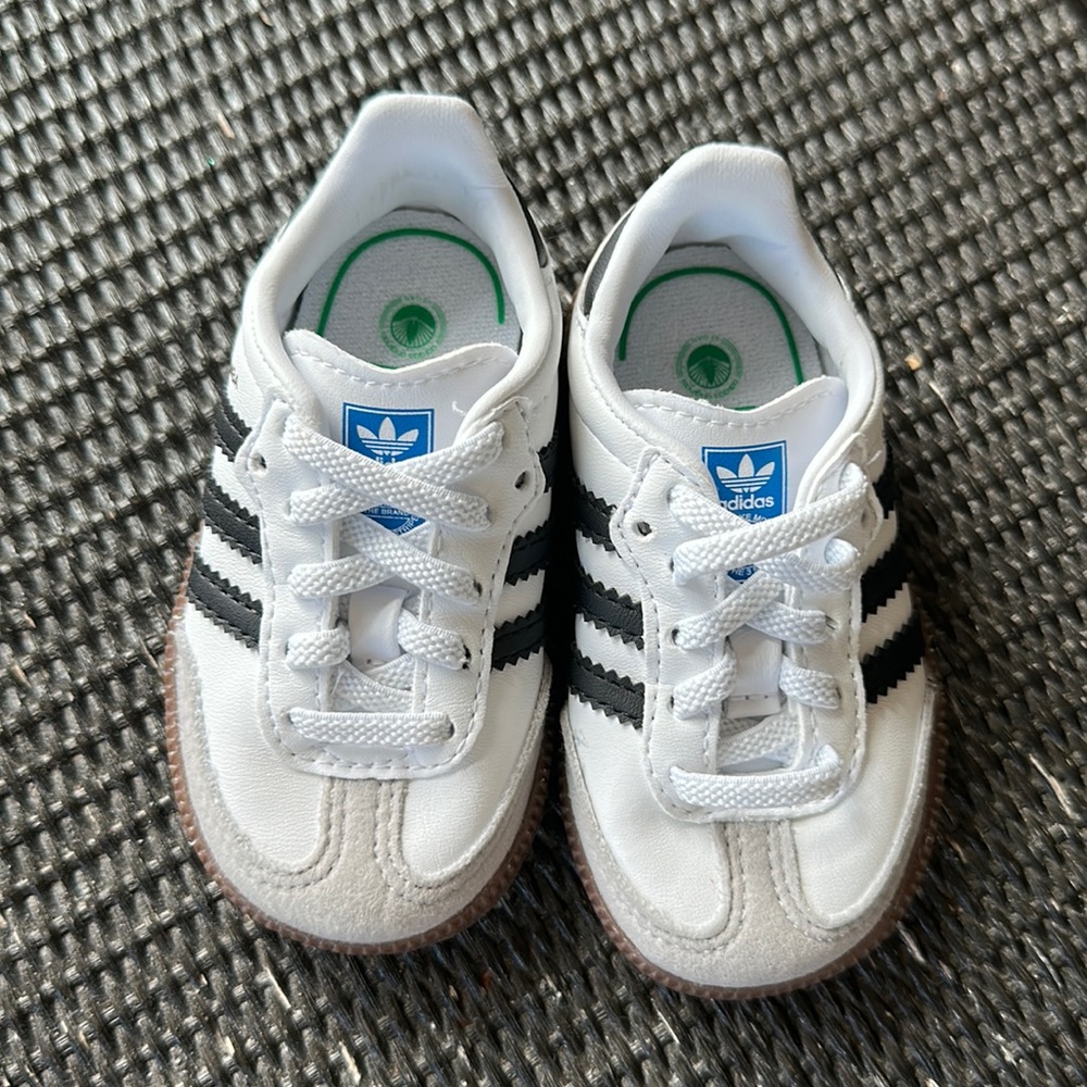 Toddler Adidas Samba Size 4US